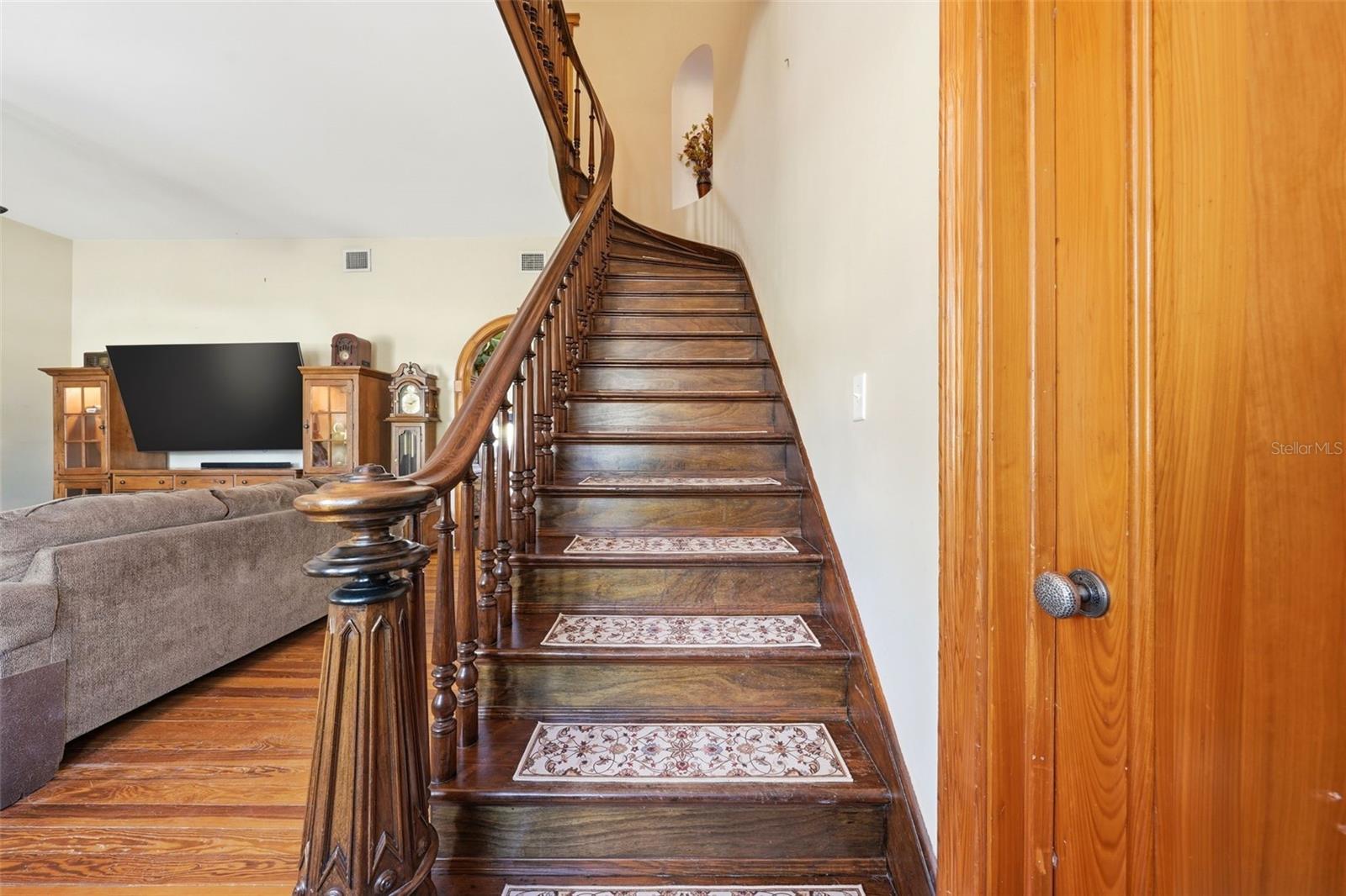 Image 42 of 82 For 835 Butch Cassidy Lane