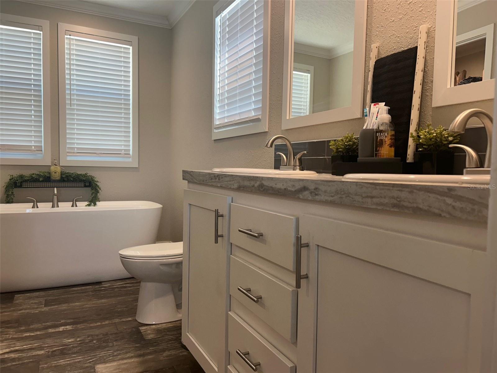 Image 17 of 29 For 4601 Oak Street