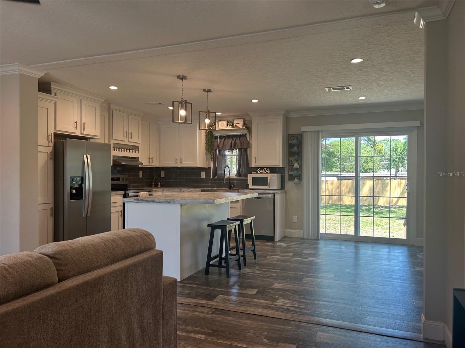 Image 4 of 29 For 4601 Oak Street