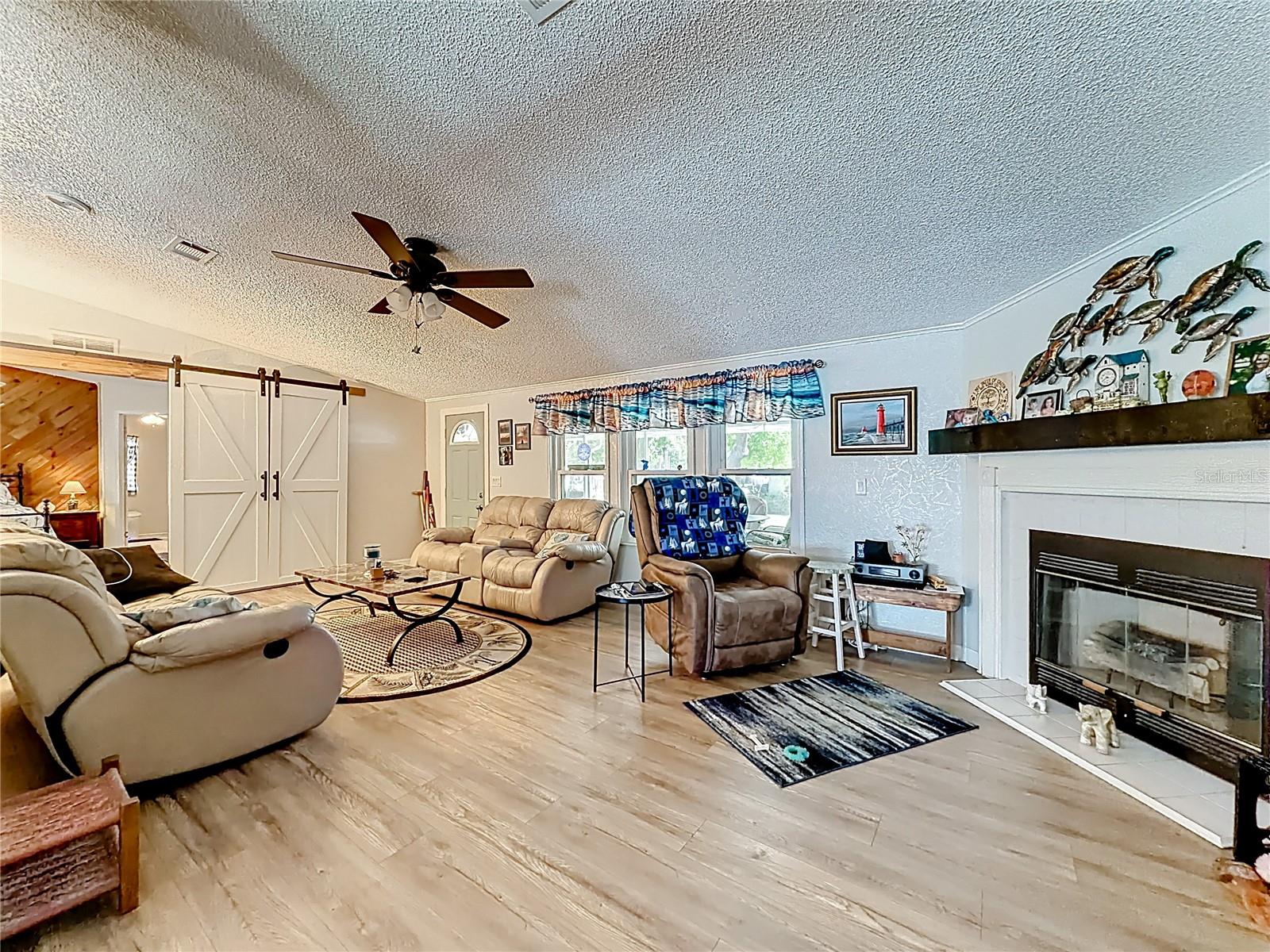 Image 10 of 38 For 2523 Karen Drive