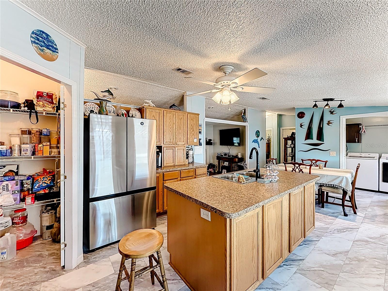 Image 16 of 38 For 2523 Karen Drive