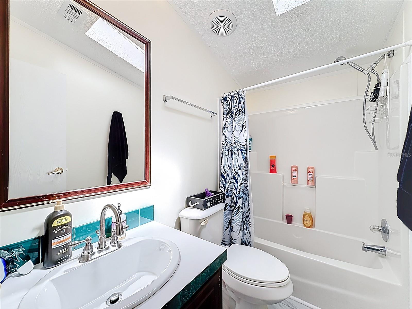 Image 19 of 38 For 2523 Karen Drive