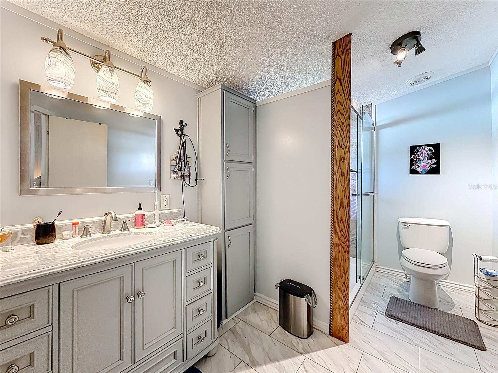 Image 21 of 38 For 2523 Karen Drive