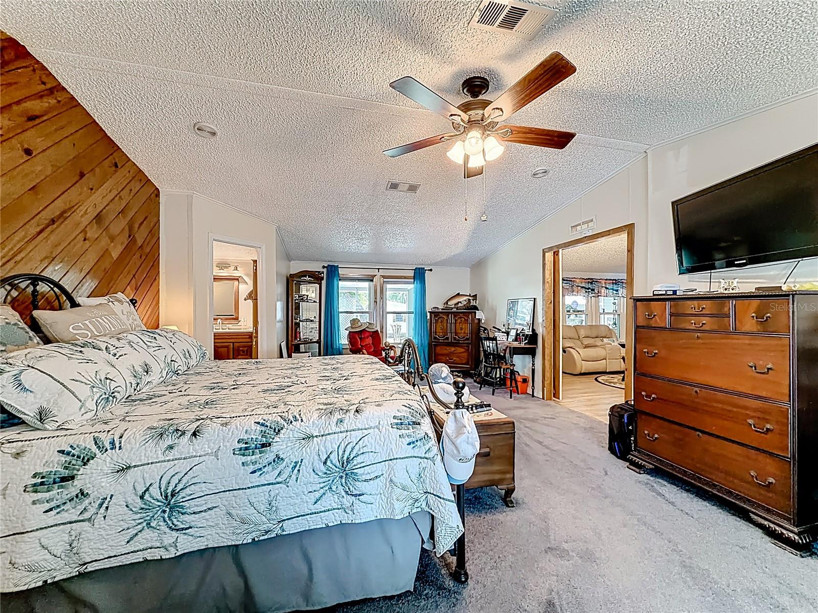 Image 25 of 38 For 2523 Karen Drive