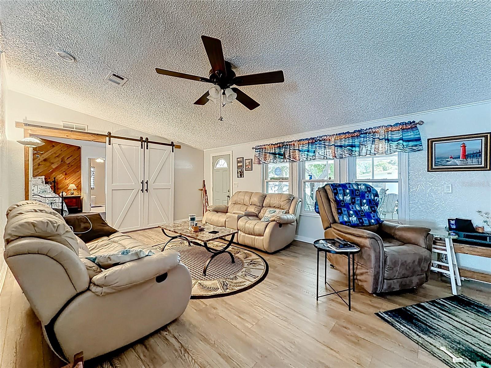 Image 8 of 38 For 2523 Karen Drive