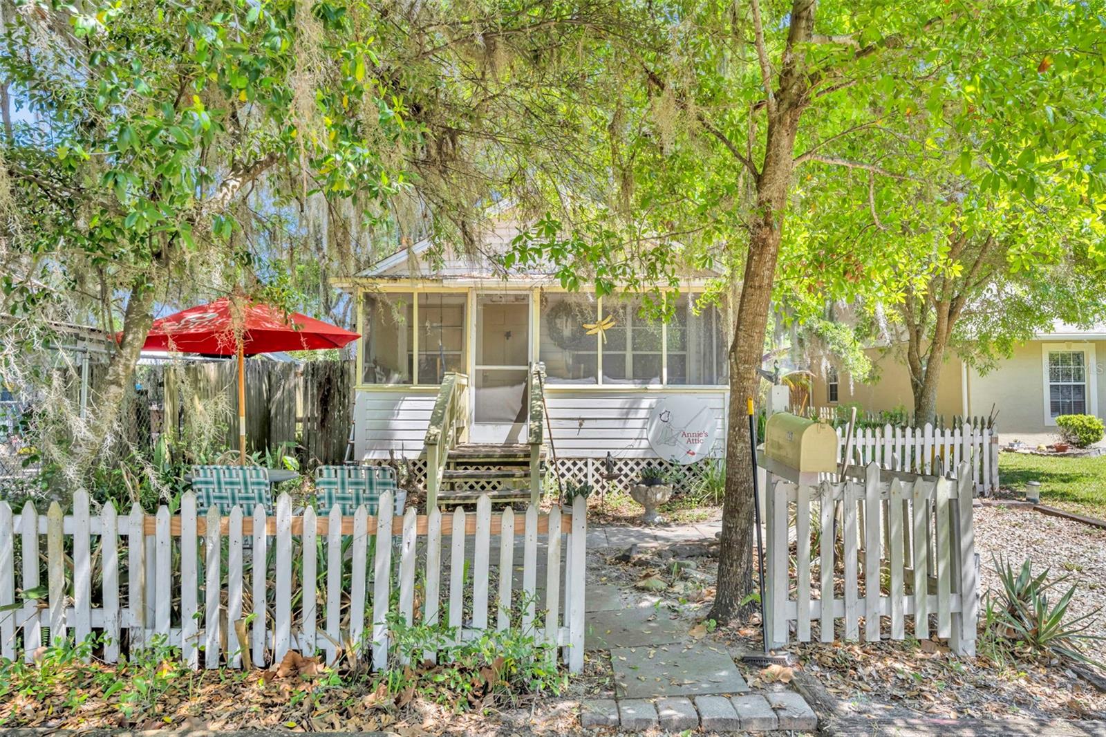 Details for 140 Johns Street, MOUNT DORA, FL 32757