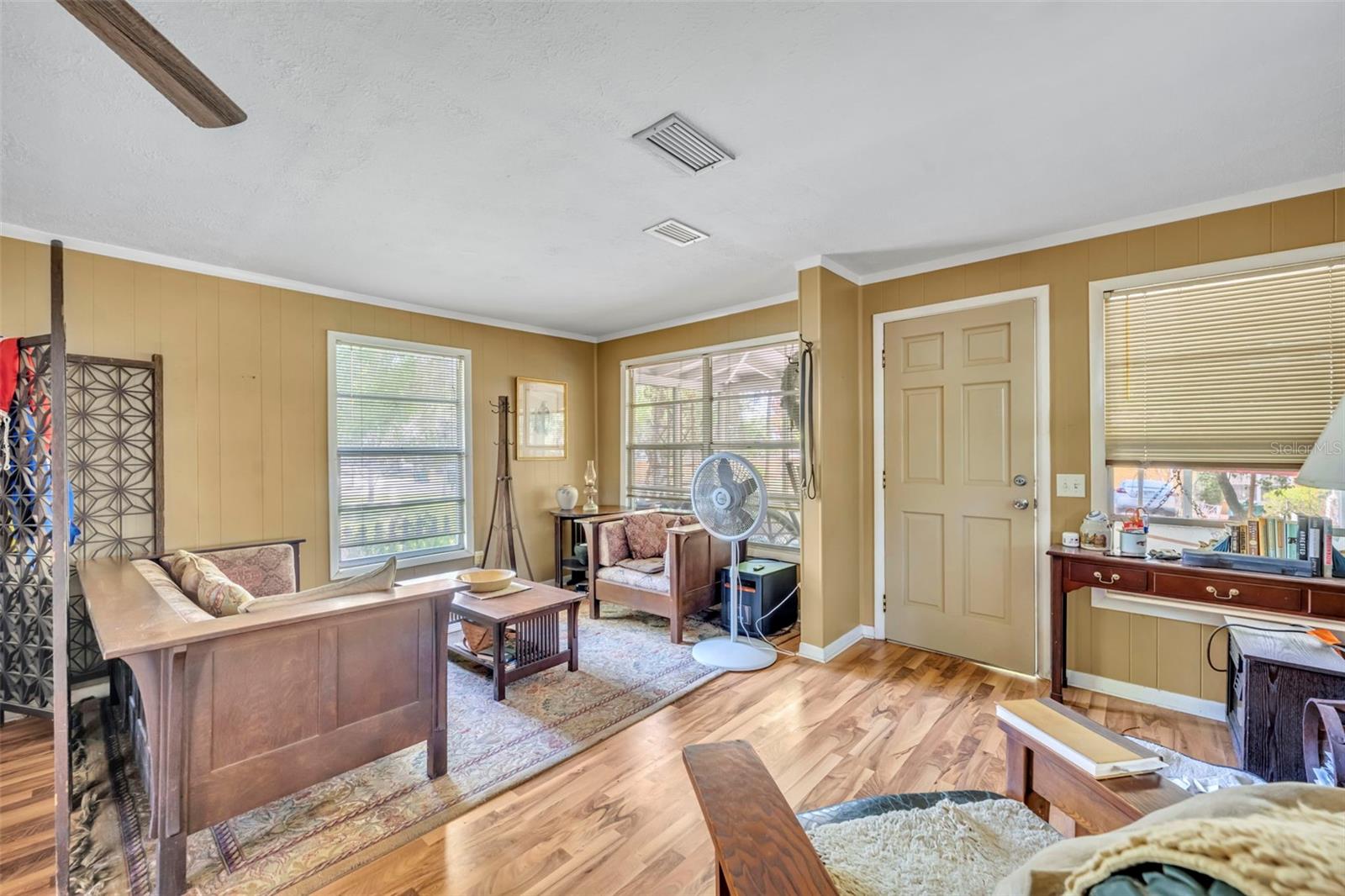 Image 10 of 53 For 140 Johns Street