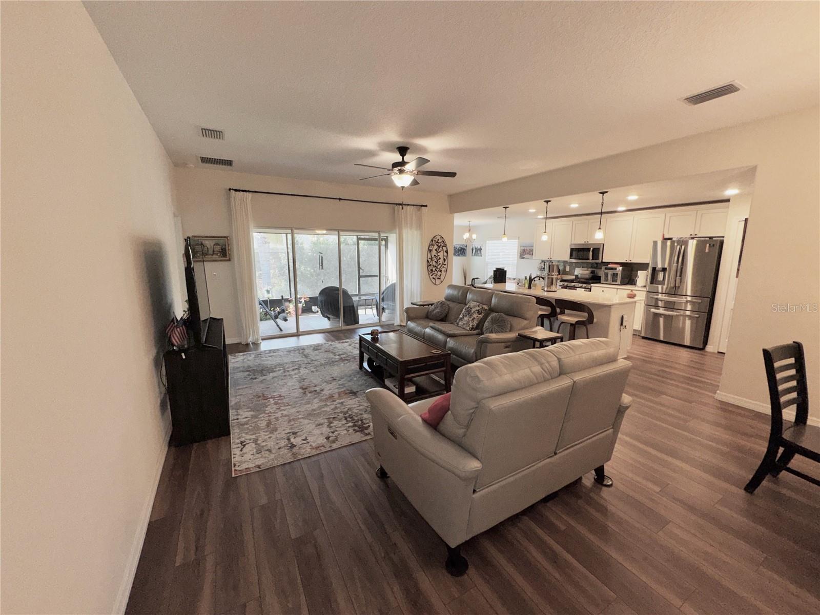 Image 4 of 20 For 3690 Arlington Ridge Blvd