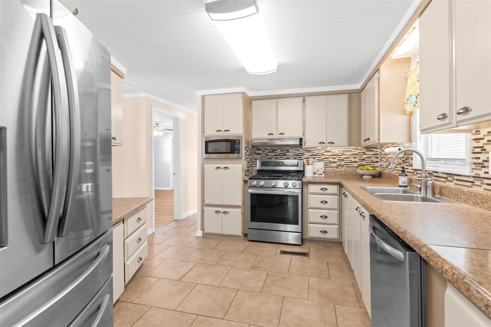 Image 8 of 45 For 2621 Carpenter Place