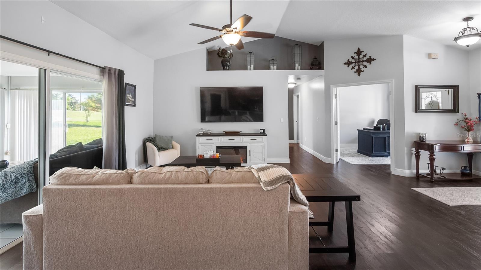 Image 12 of 41 For 8925 Pebble Beach Place