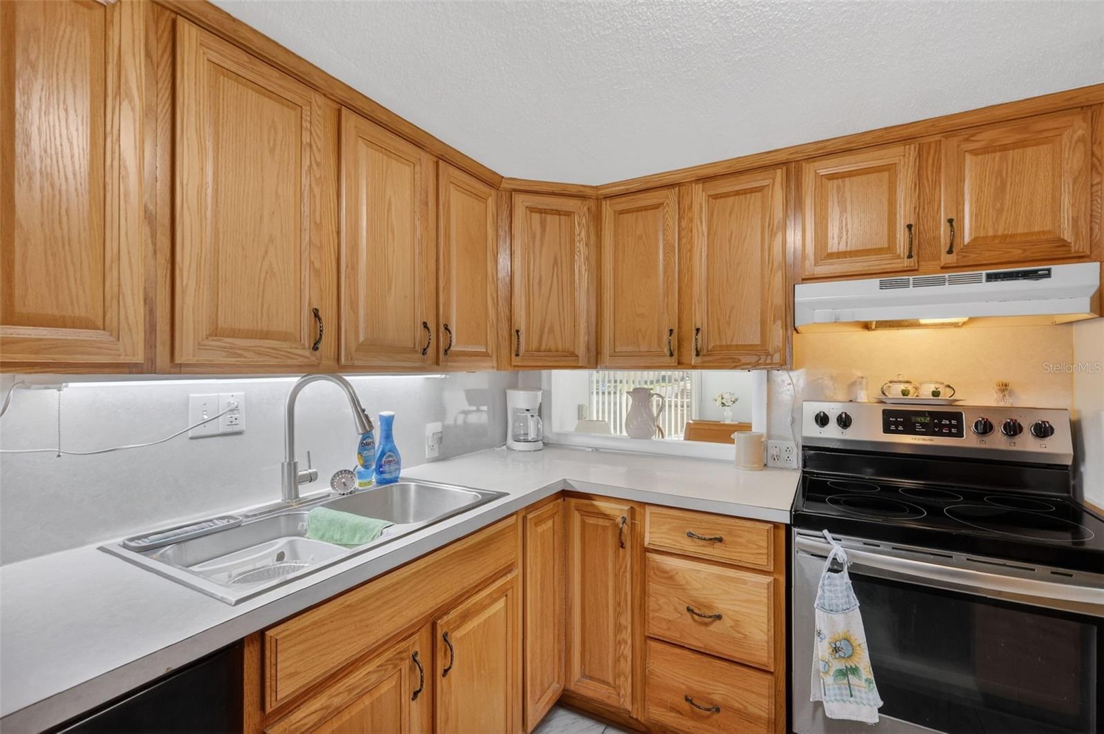 Image 12 of 30 For 31701 Kelly Circle