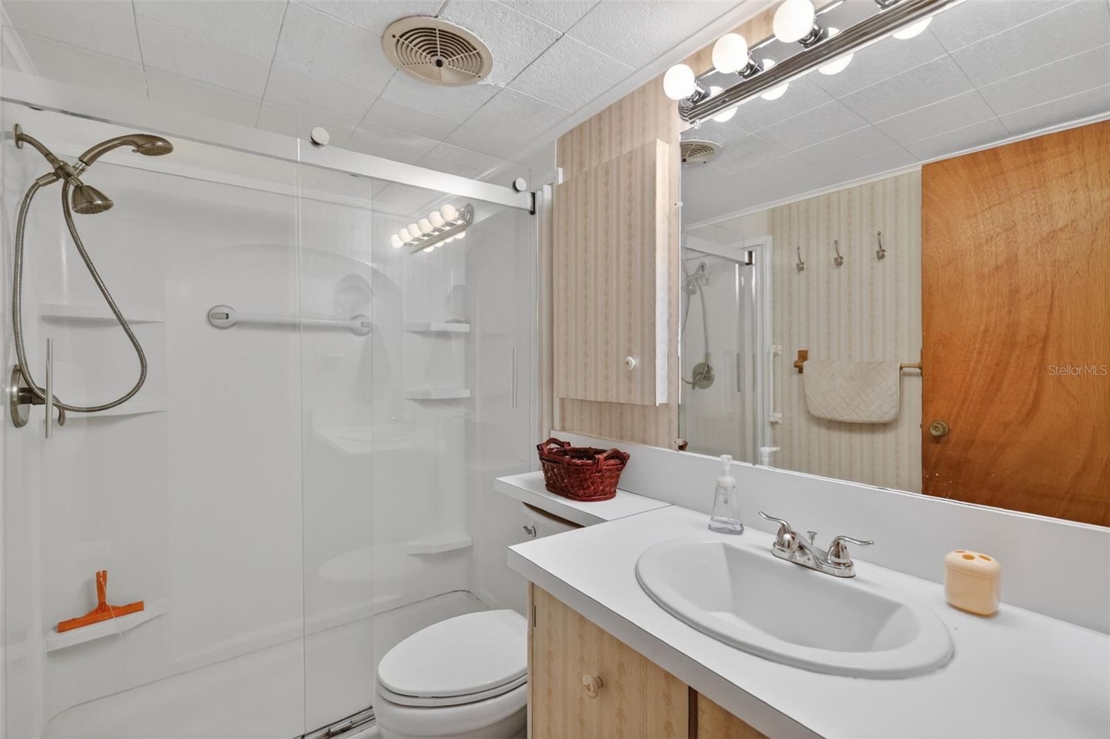 Image 21 of 30 For 31701 Kelly Circle