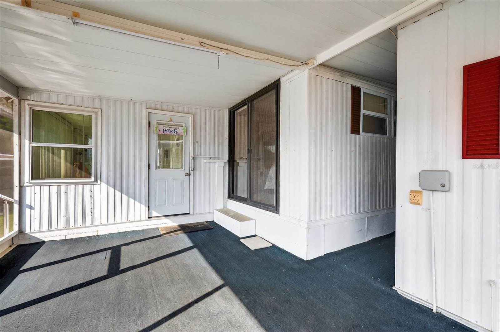 Image 3 of 30 For 31701 Kelly Circle