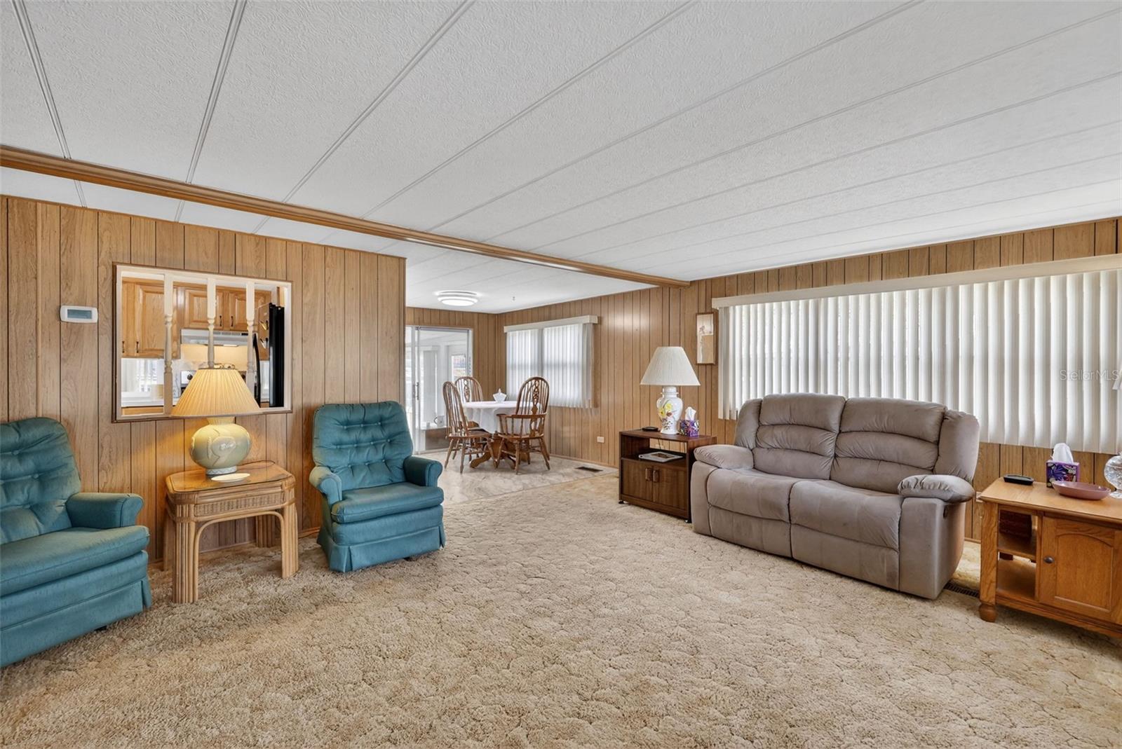 Image 6 of 30 For 31701 Kelly Circle