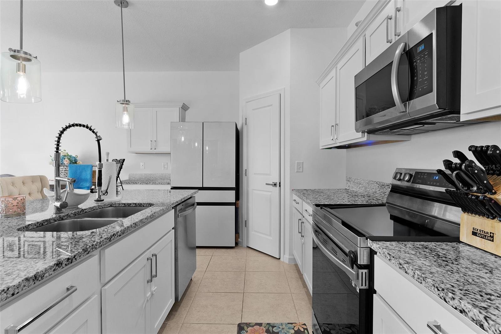 Image 14 of 43 For 2141 Treasure Hill Street