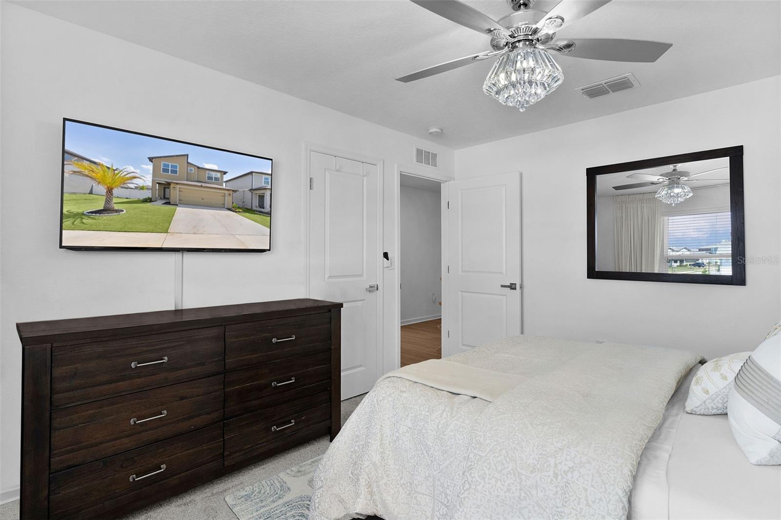 Image 34 of 43 For 2141 Treasure Hill Street