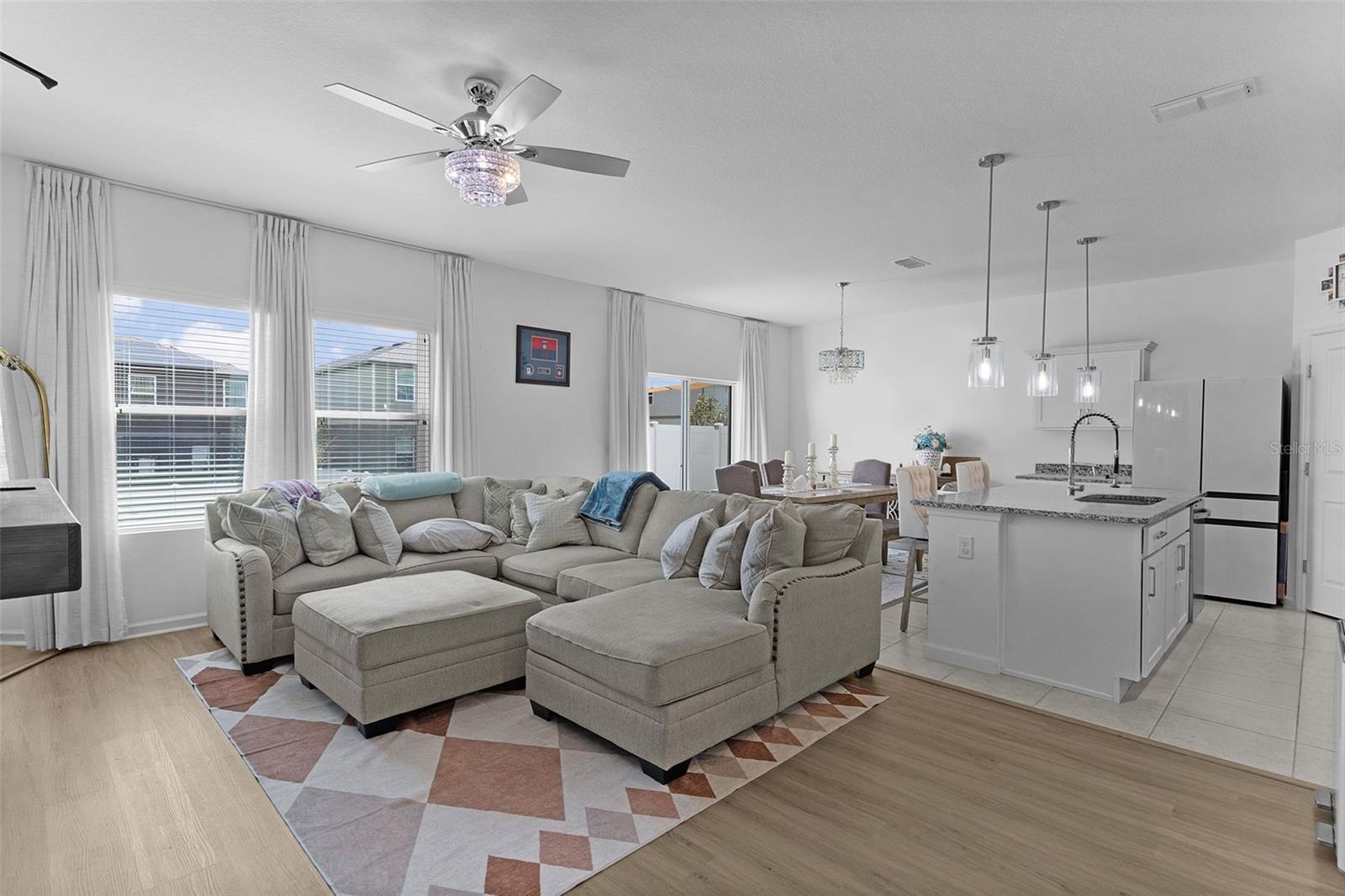 Image 5 of 43 For 2141 Treasure Hill Street