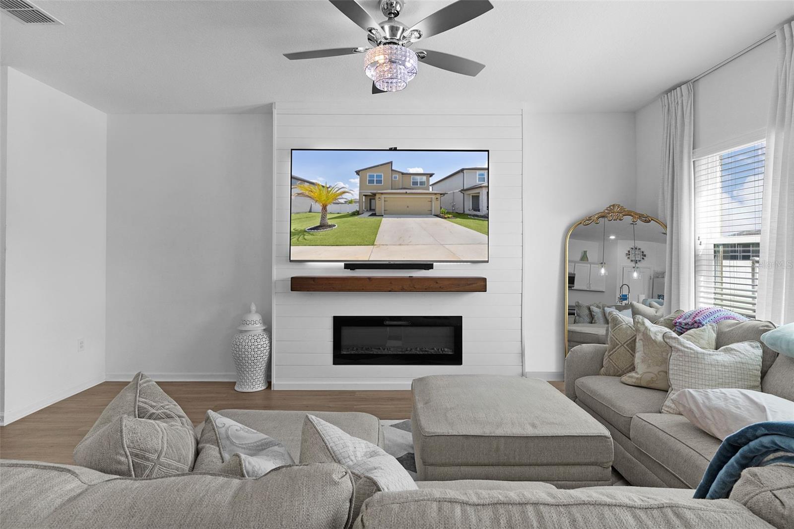 Image 8 of 43 For 2141 Treasure Hill Street