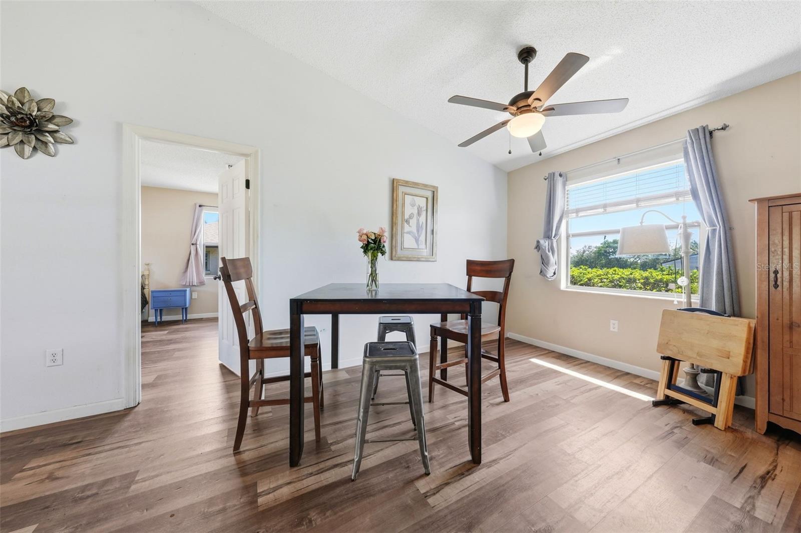 Image 10 of 47 For 12624 Glen Abbey