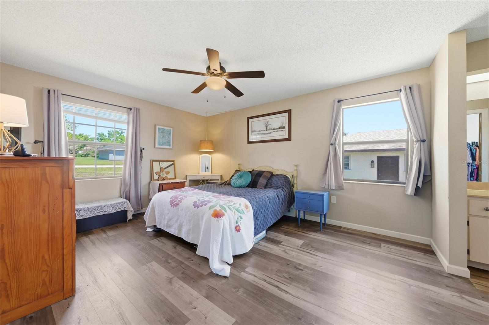 Image 12 of 47 For 12624 Glen Abbey