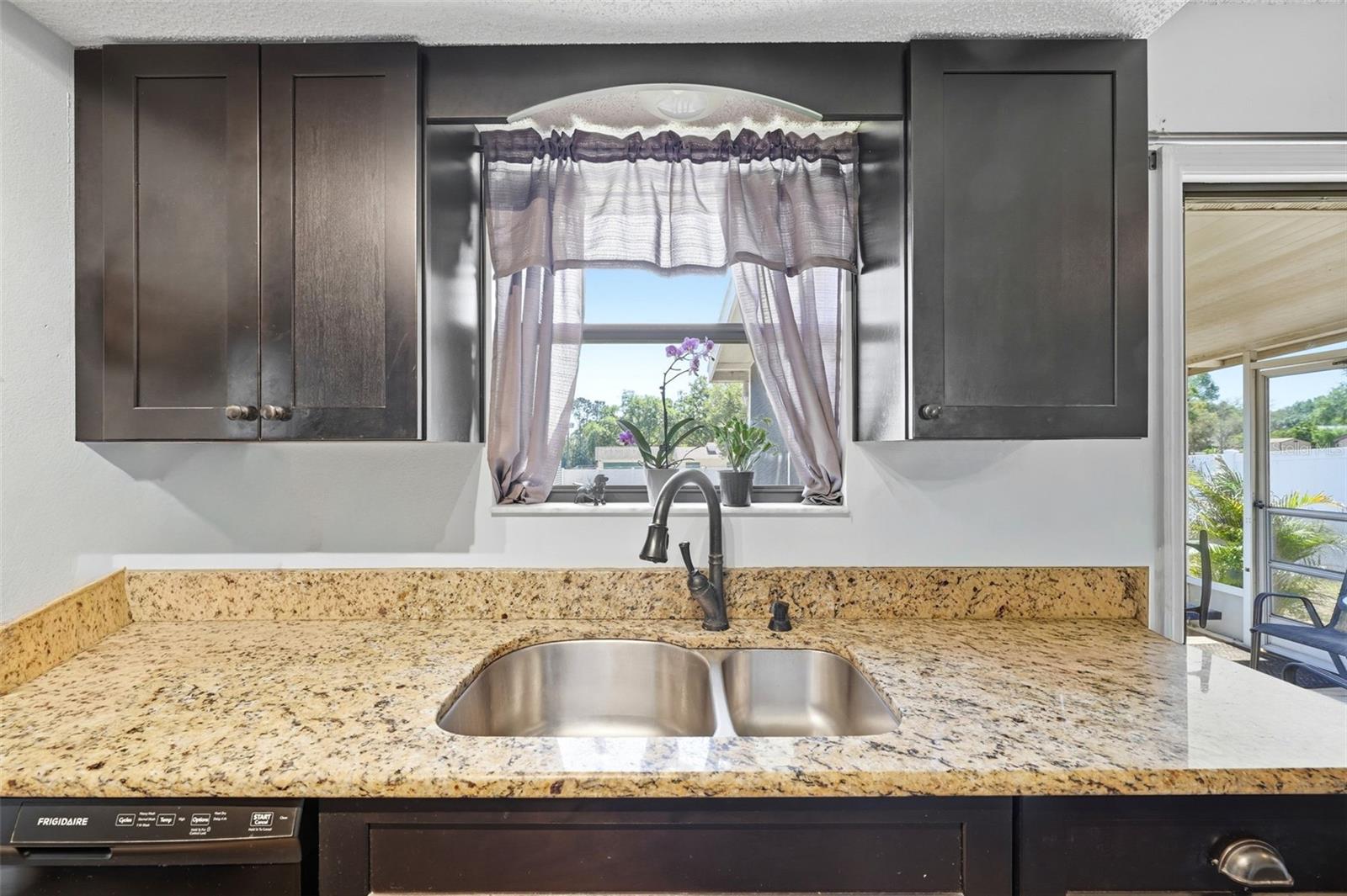 Image 6 of 47 For 12624 Glen Abbey