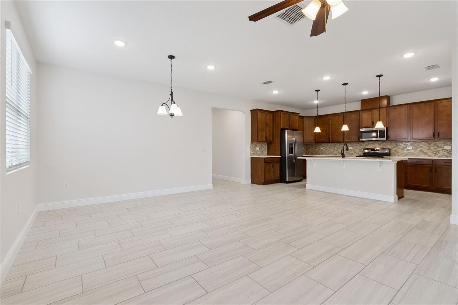 Image 17 of 68 For 5064 Meadow Song Drive