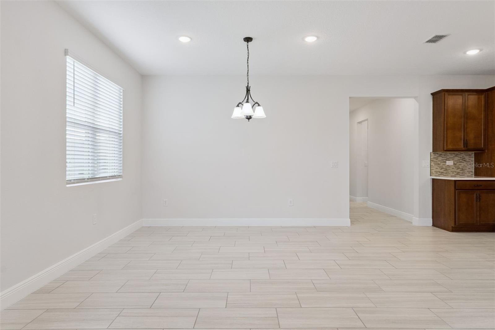 Image 19 of 68 For 5064 Meadow Song Drive