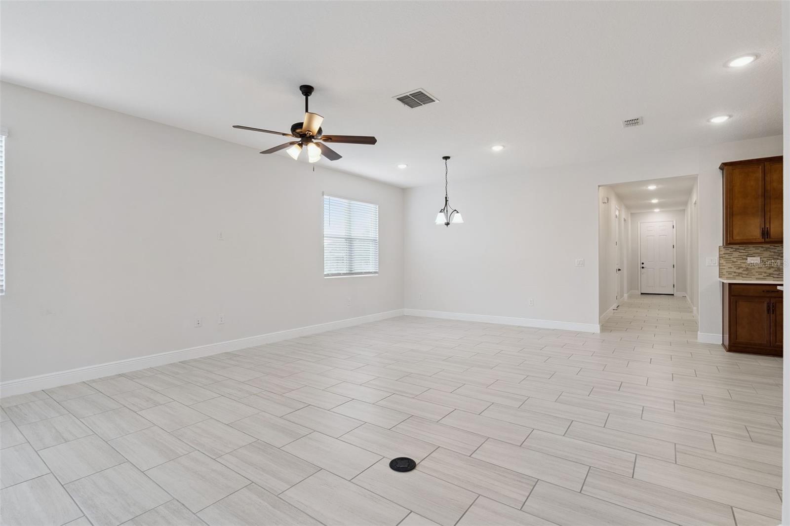 Image 21 of 68 For 5064 Meadow Song Drive