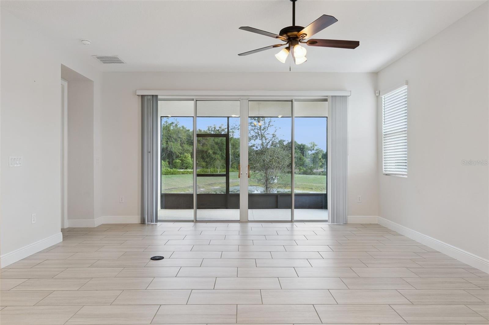 Image 25 of 68 For 5064 Meadow Song Drive