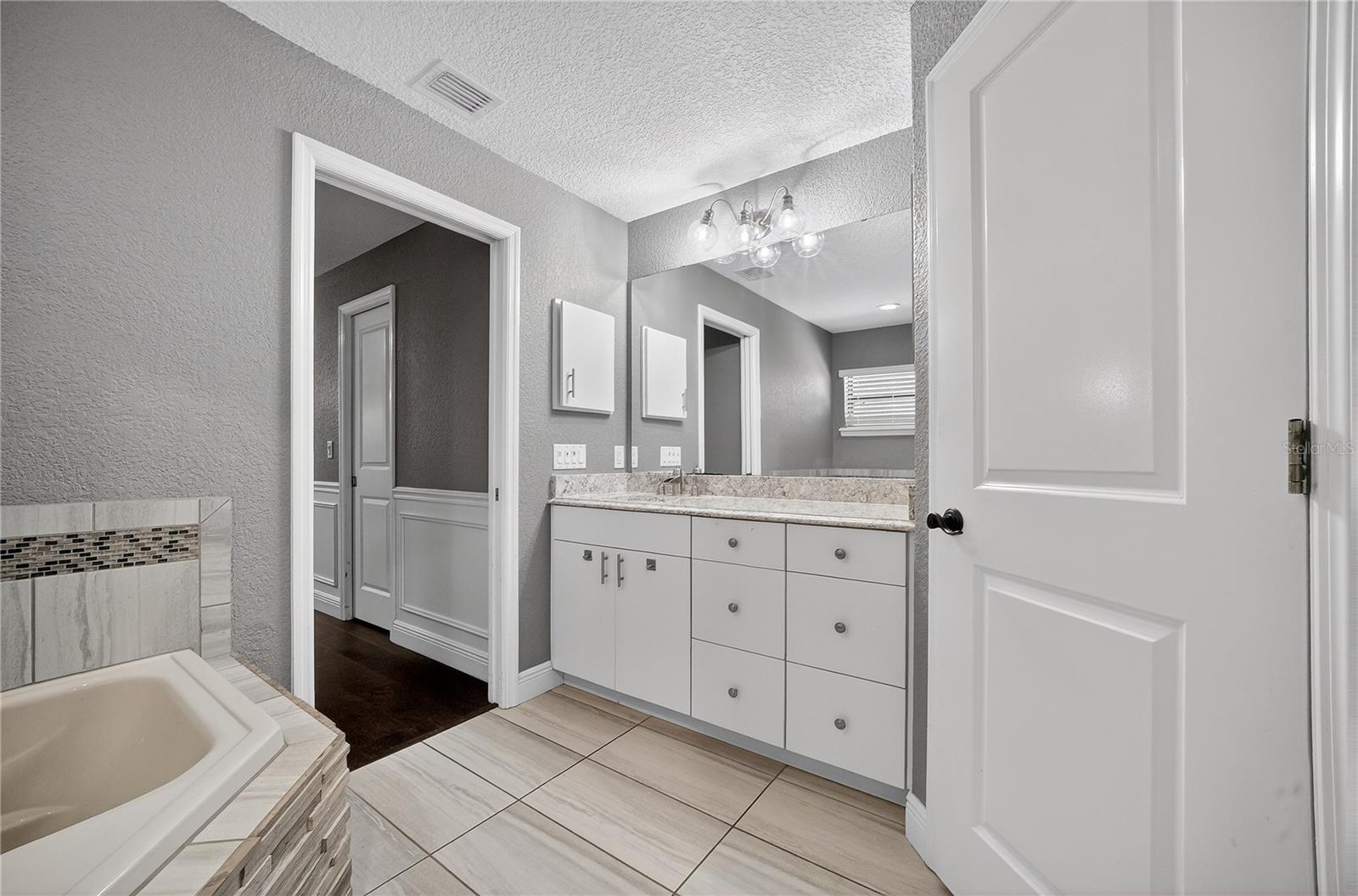 Image 26 of 60 For 1324 Otters View Court