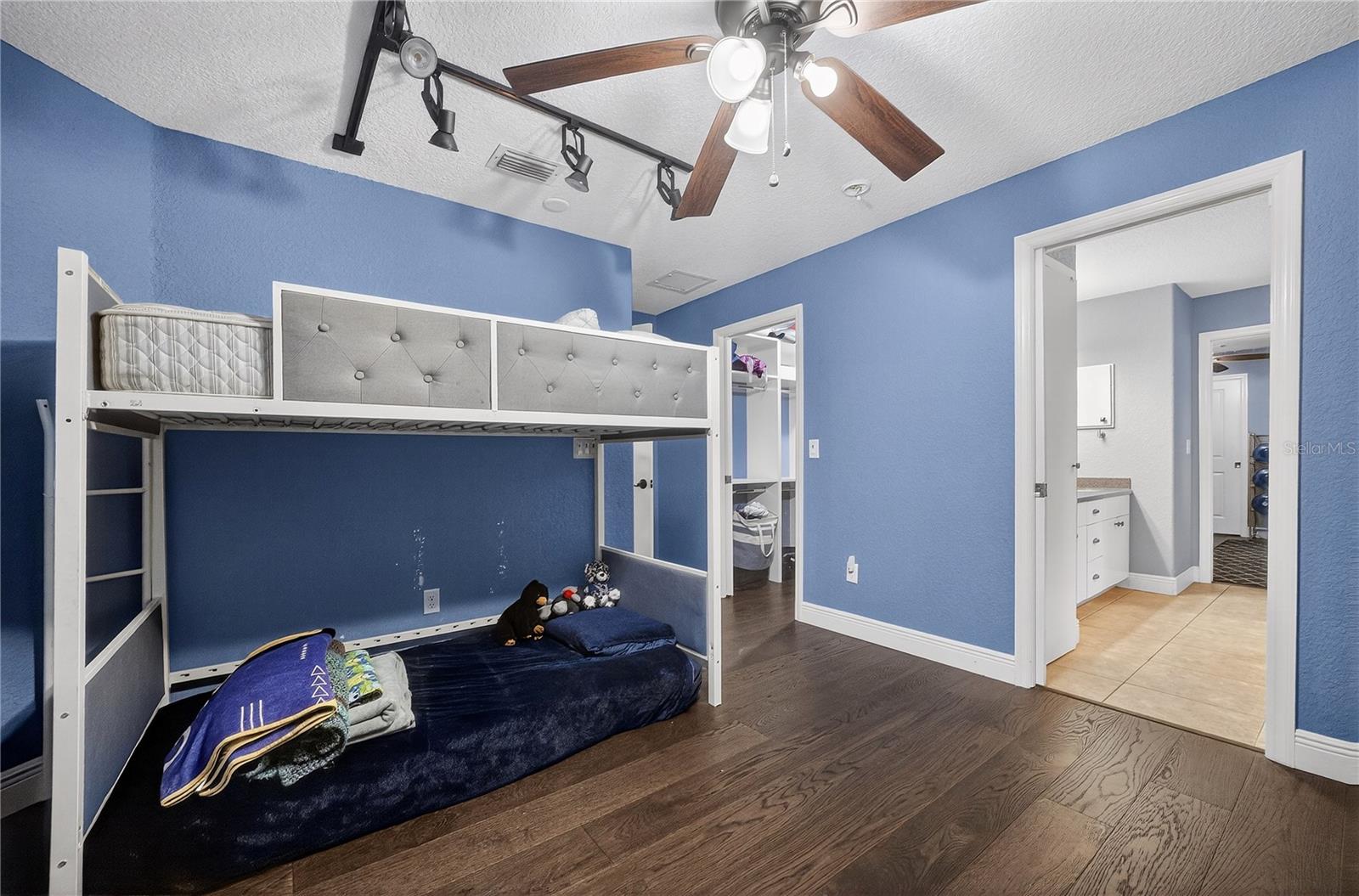 Image 31 of 60 For 1324 Otters View Court