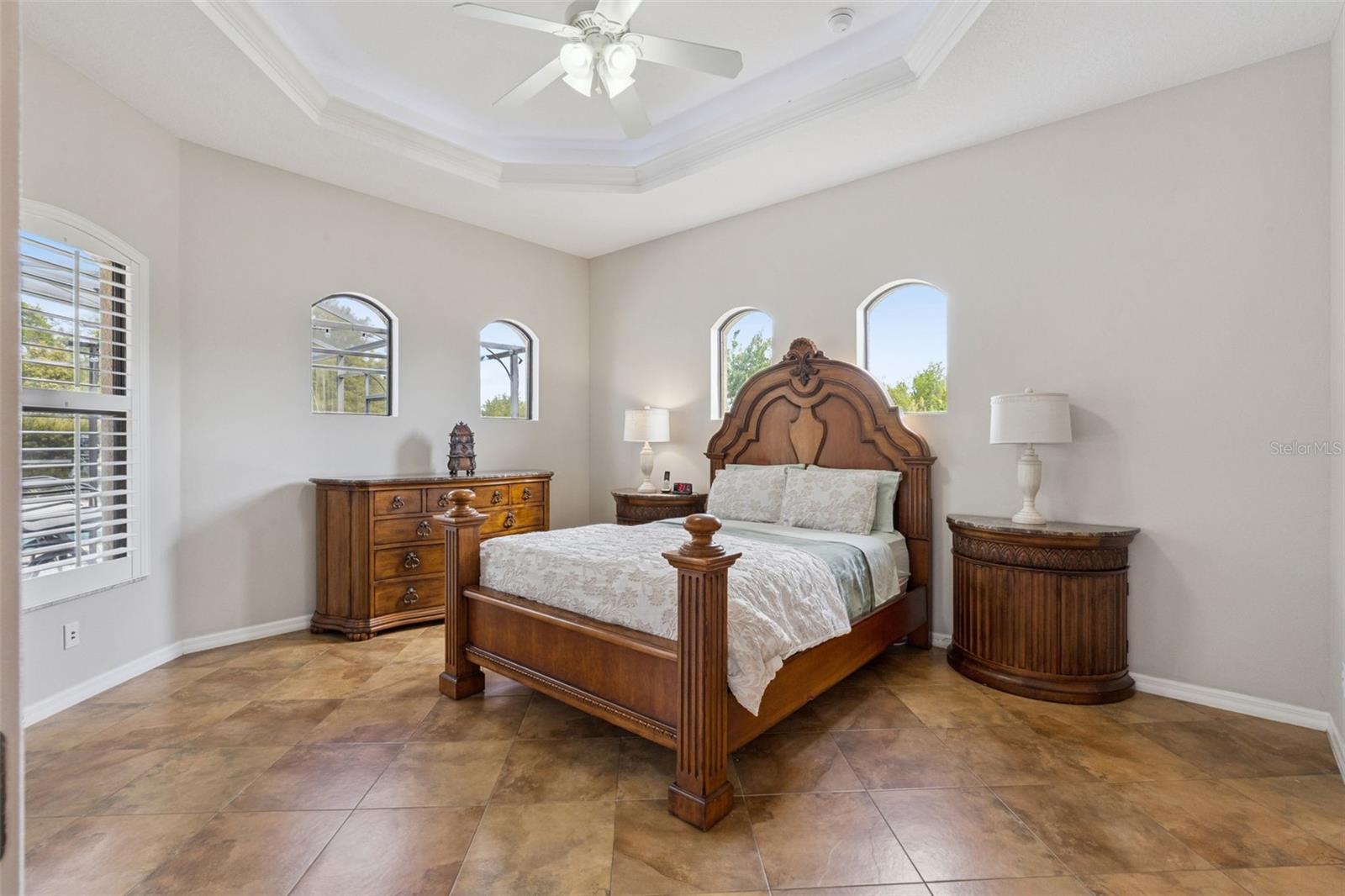 Image 10 of 40 For 7139 Groveland Farms Road