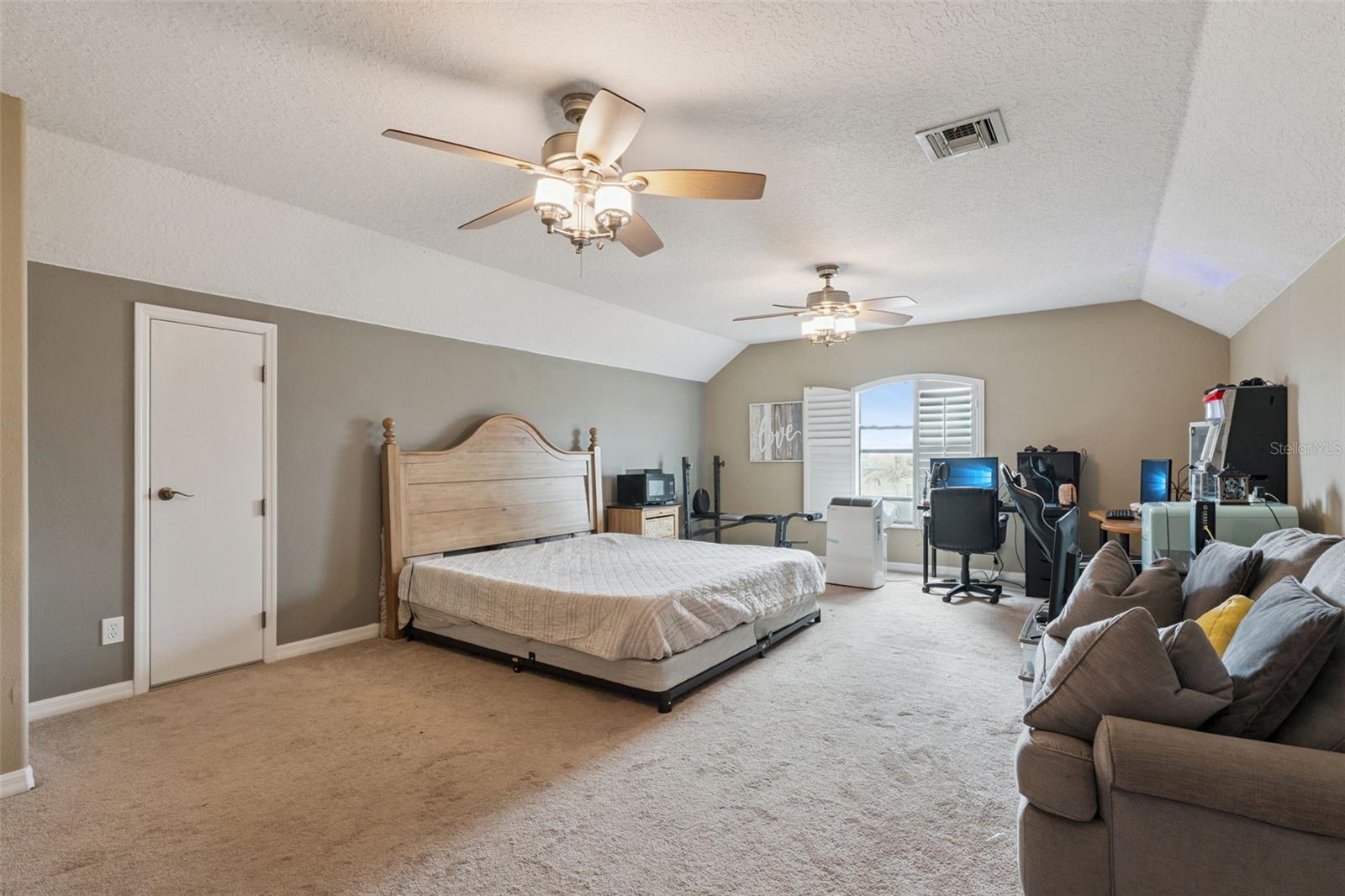 Image 20 of 40 For 7139 Groveland Farms Road