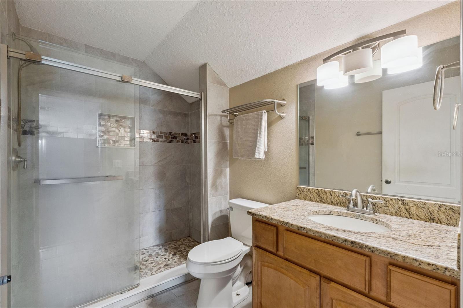 Image 22 of 40 For 7139 Groveland Farms Road