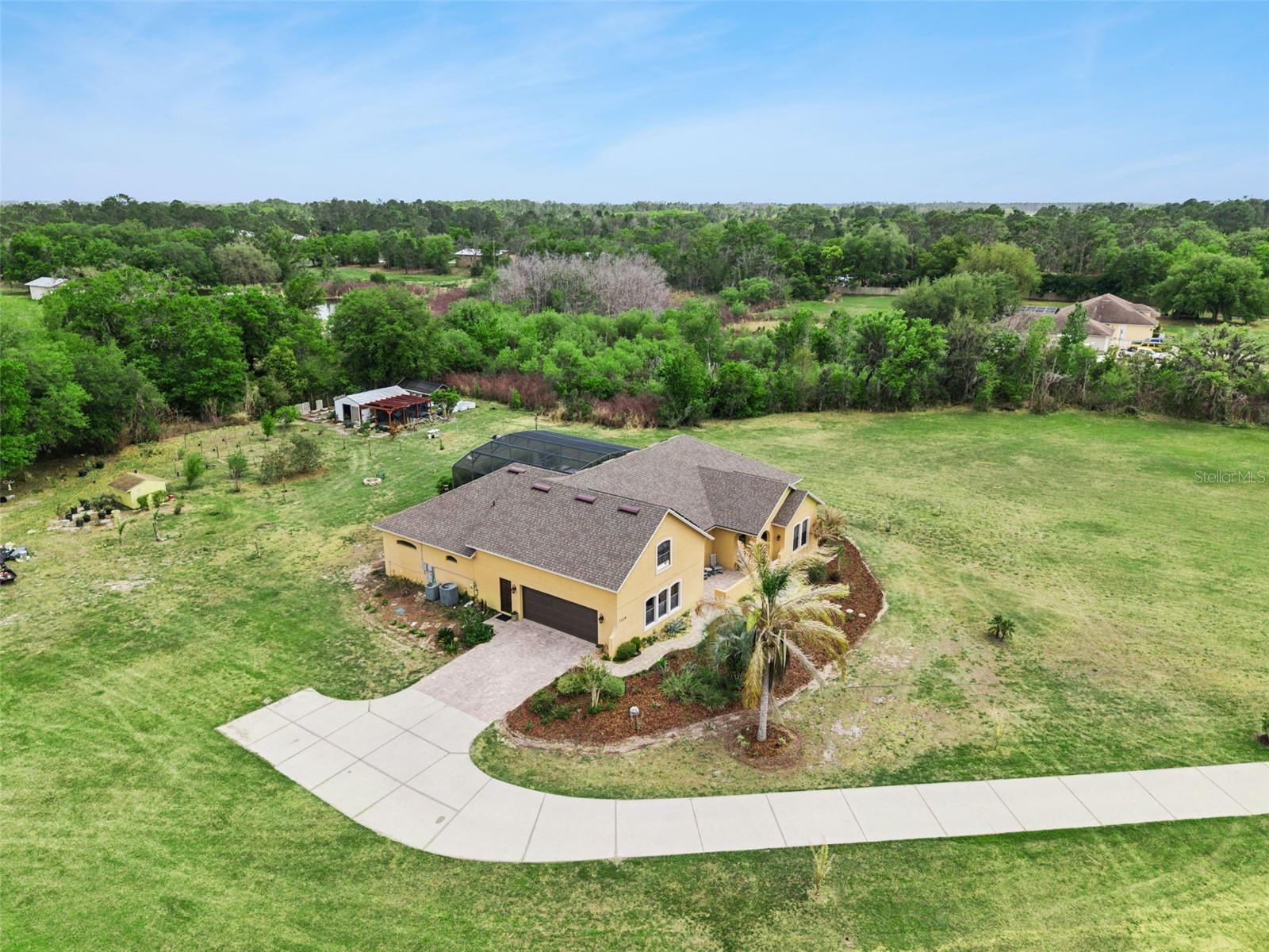 Image 28 of 40 For 7139 Groveland Farms Road