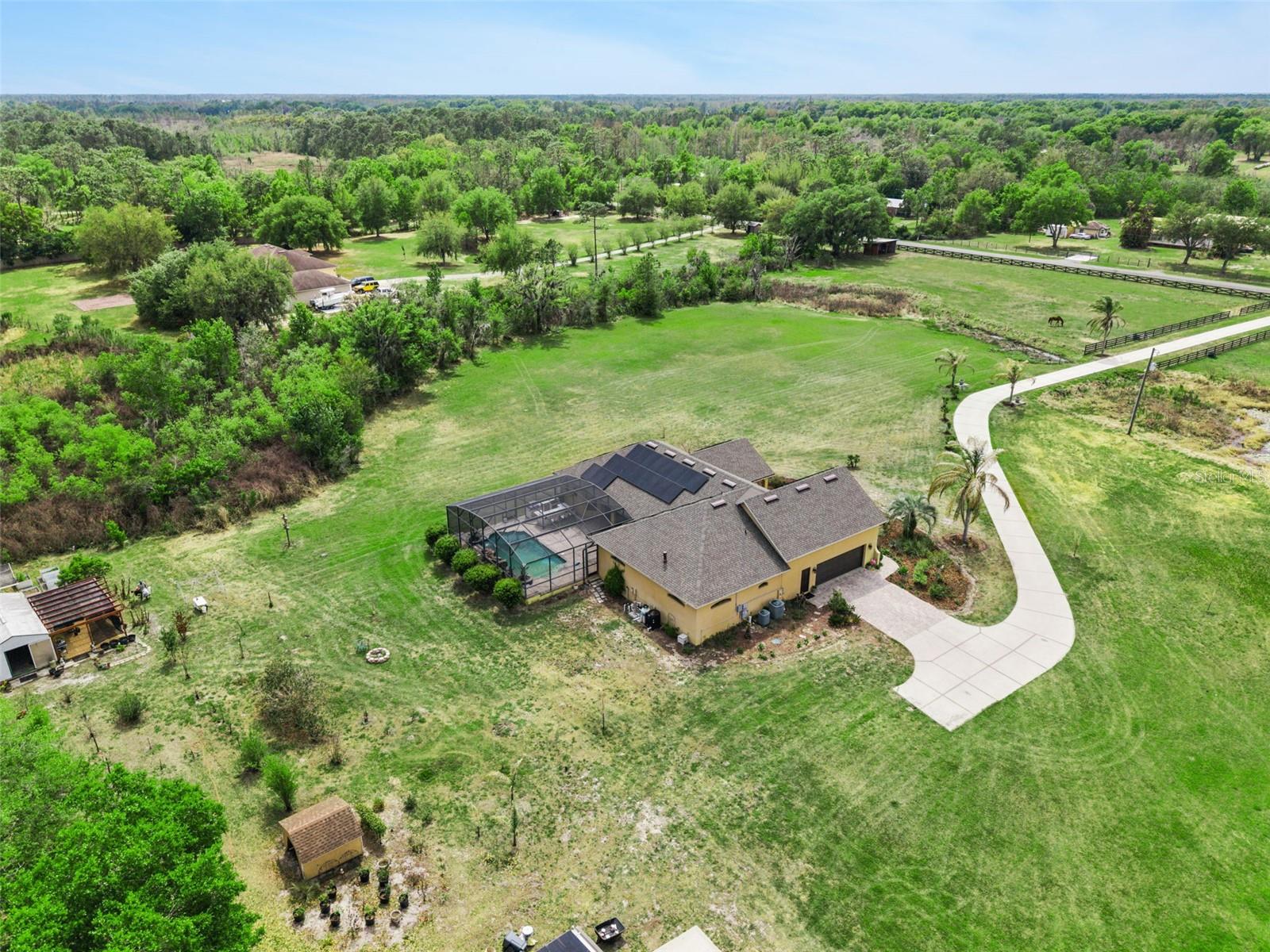 Image 31 of 40 For 7139 Groveland Farms Road