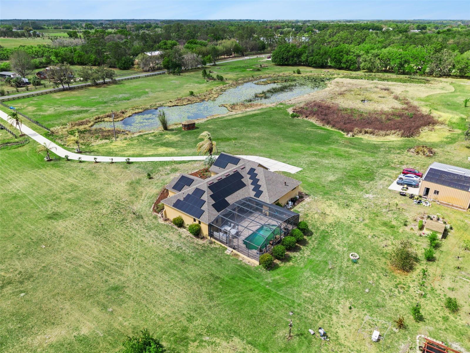 Image 32 of 40 For 7139 Groveland Farms Road