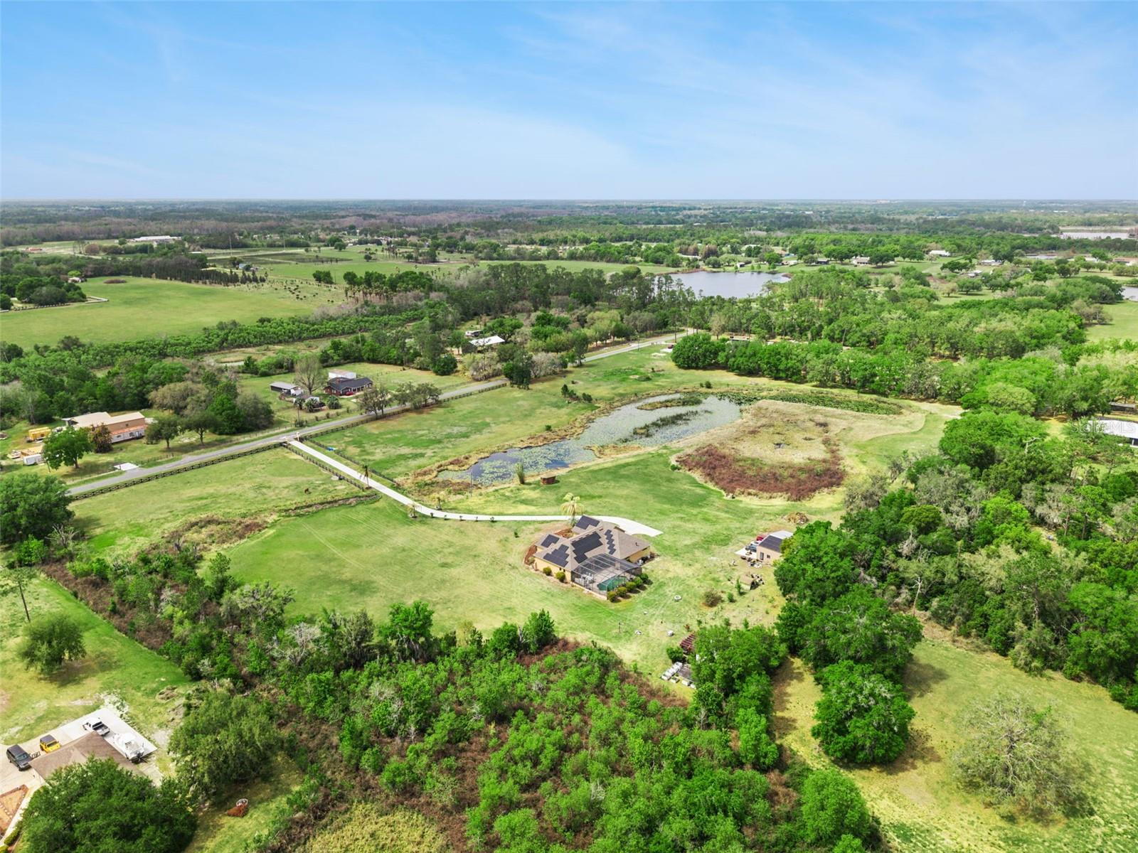 Image 34 of 40 For 7139 Groveland Farms Road