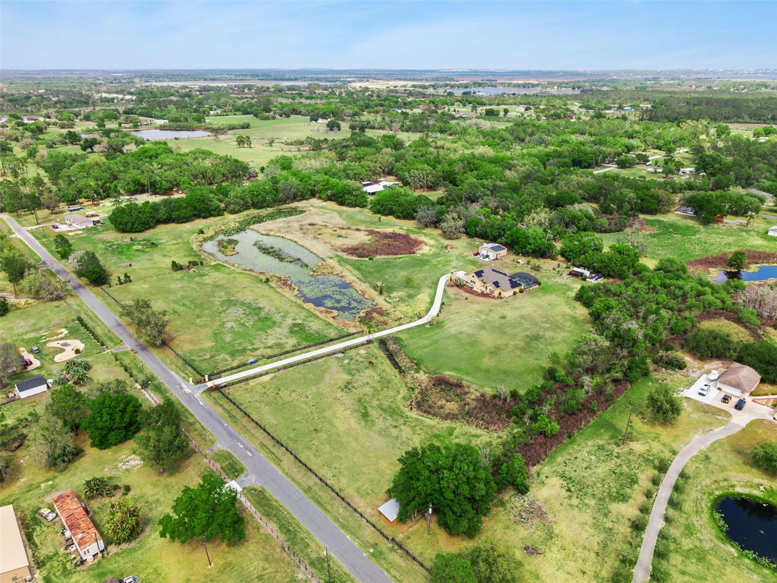 Image 35 of 40 For 7139 Groveland Farms Road