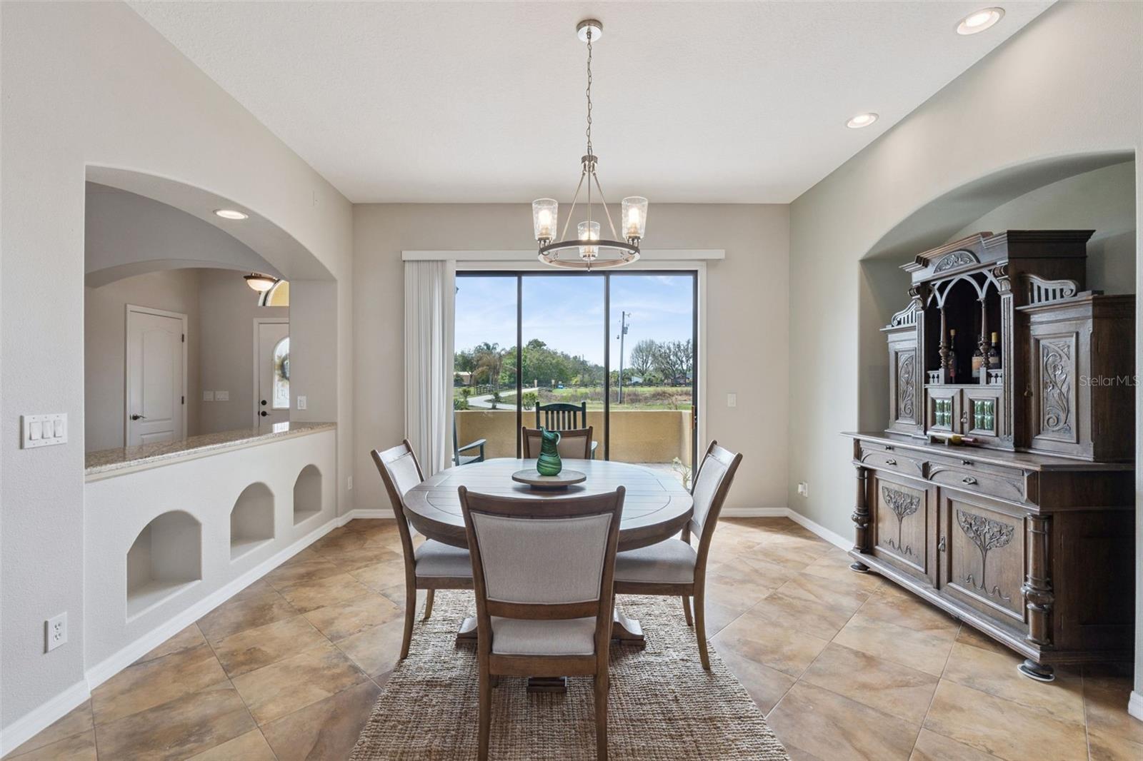 Image 8 of 40 For 7139 Groveland Farms Road