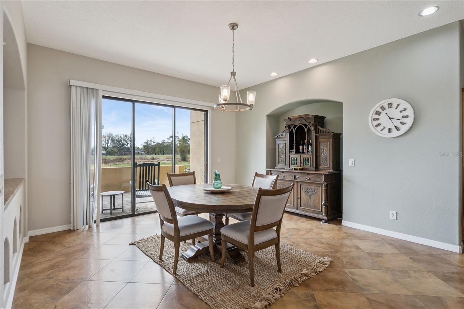 Image 9 of 40 For 7139 Groveland Farms Road