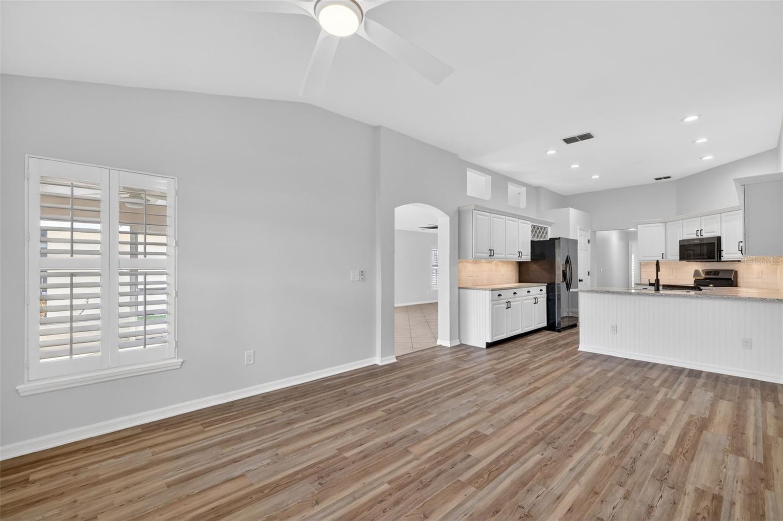 Image 11 of 42 For 6027 Spring Creek Court