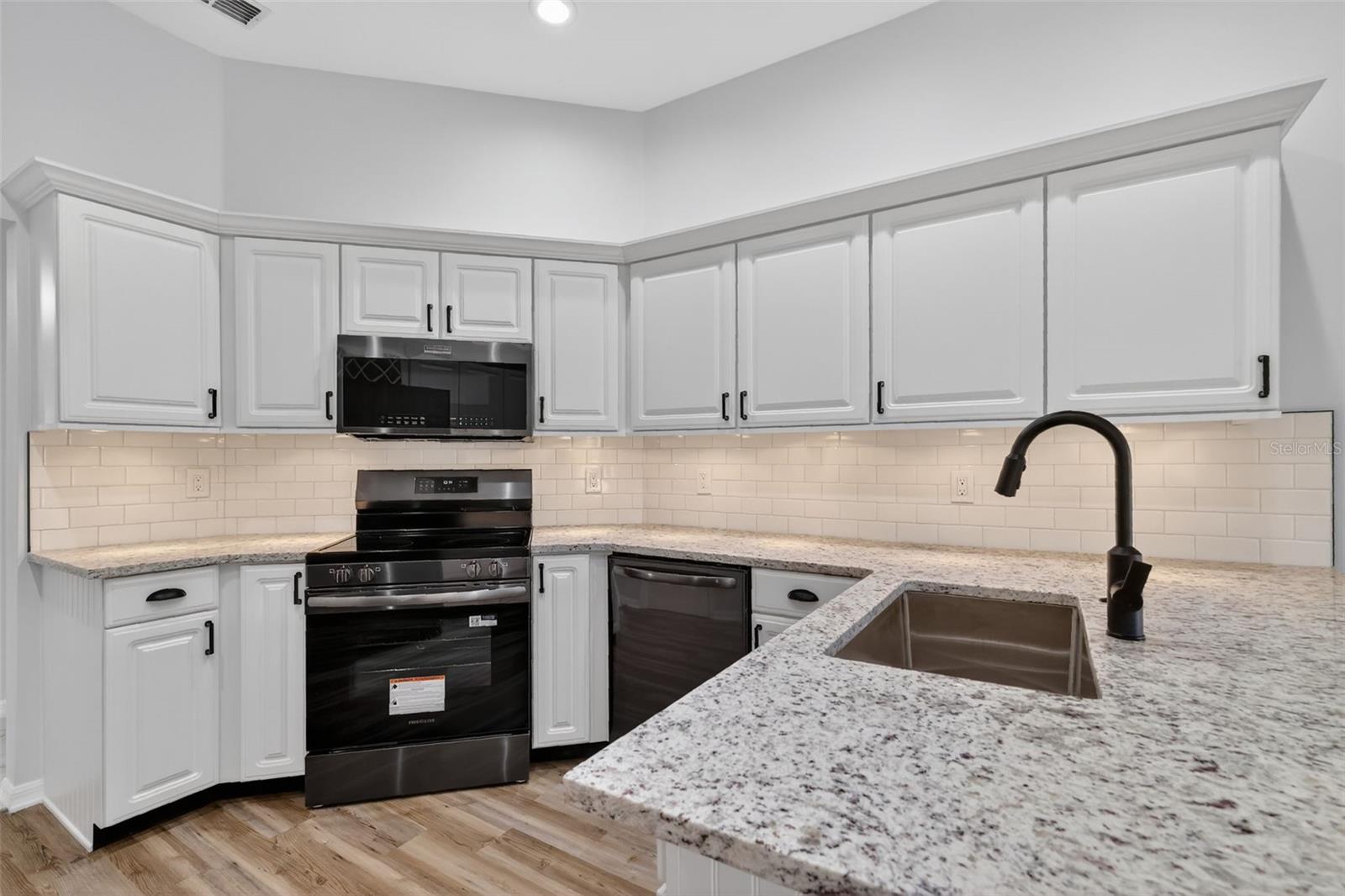 Image 13 of 42 For 6027 Spring Creek Court