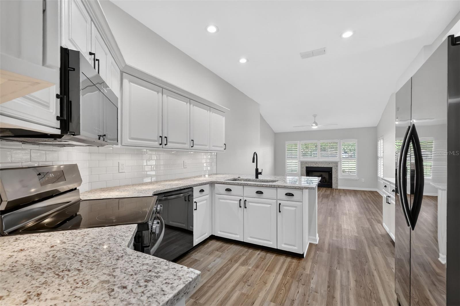 Image 14 of 42 For 6027 Spring Creek Court