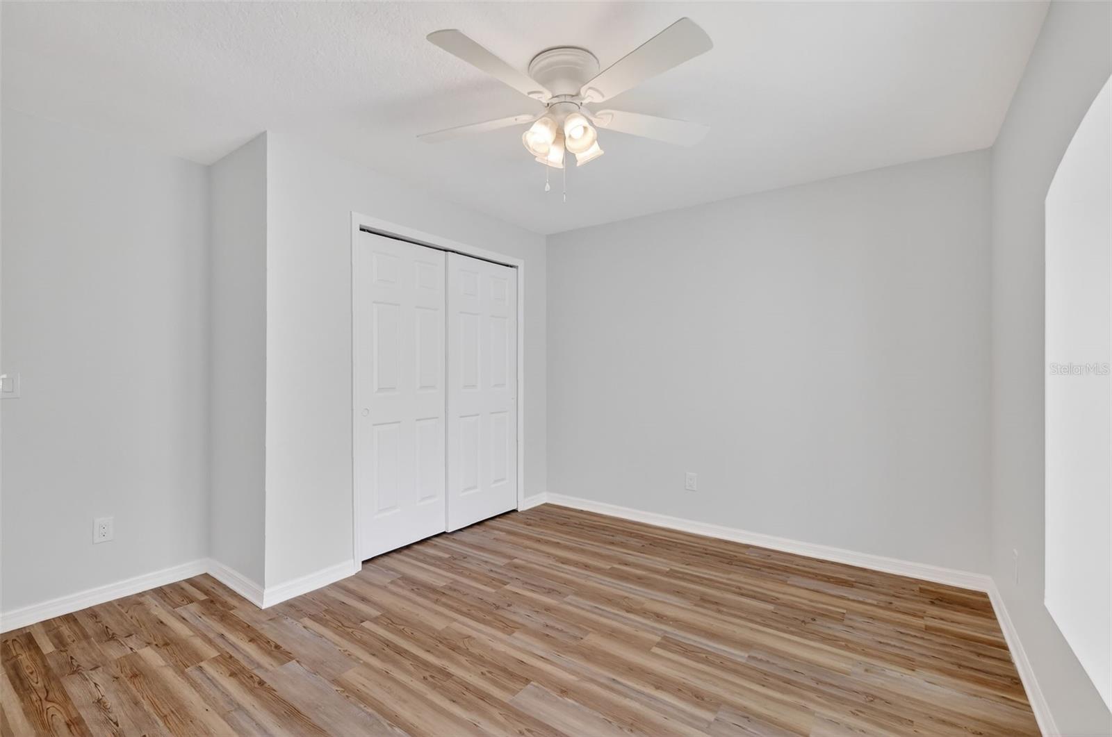 Image 23 of 42 For 6027 Spring Creek Court