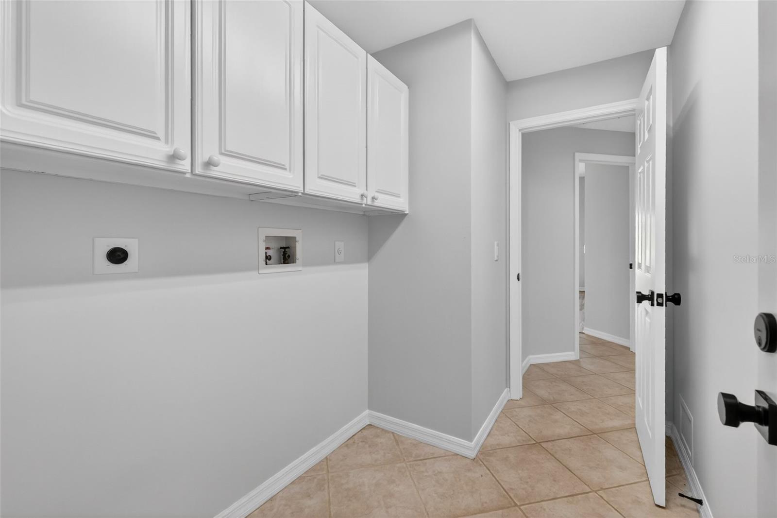 Image 28 of 42 For 6027 Spring Creek Court