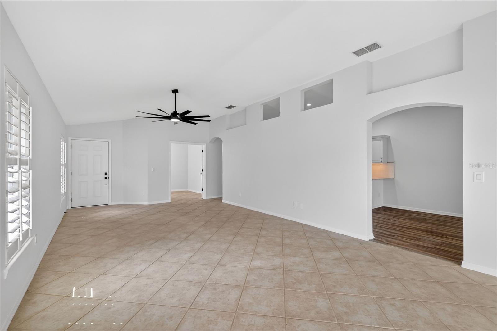 Image 5 of 42 For 6027 Spring Creek Court