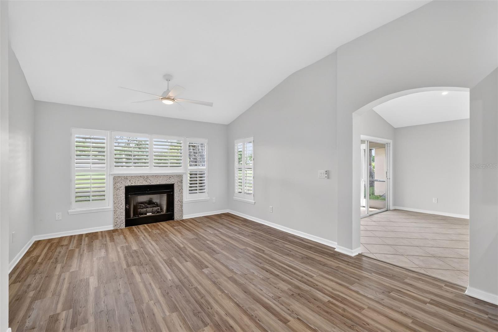 Image 9 of 42 For 6027 Spring Creek Court