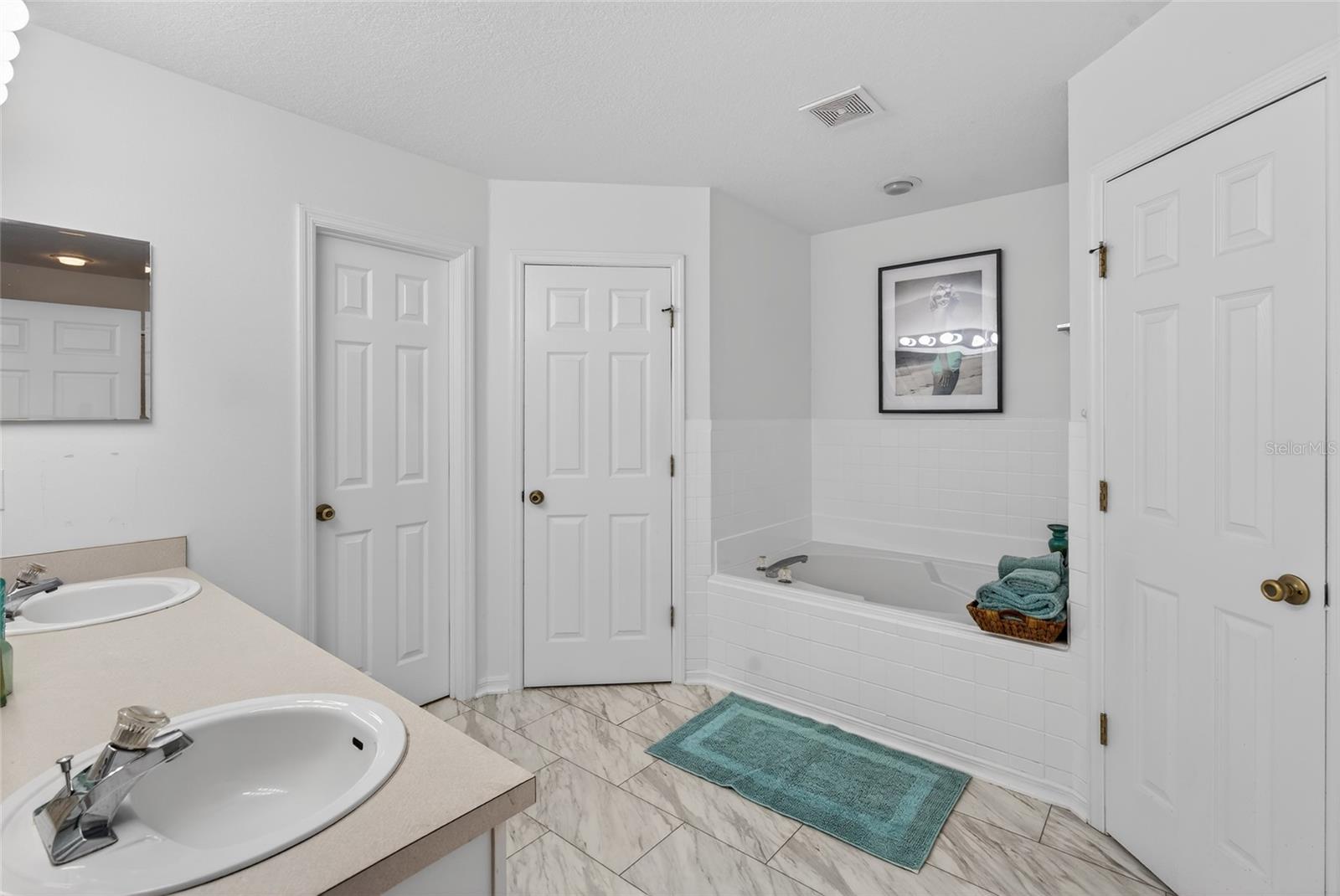 Image 37 of 53 For 1305 Windy Bluff Drive