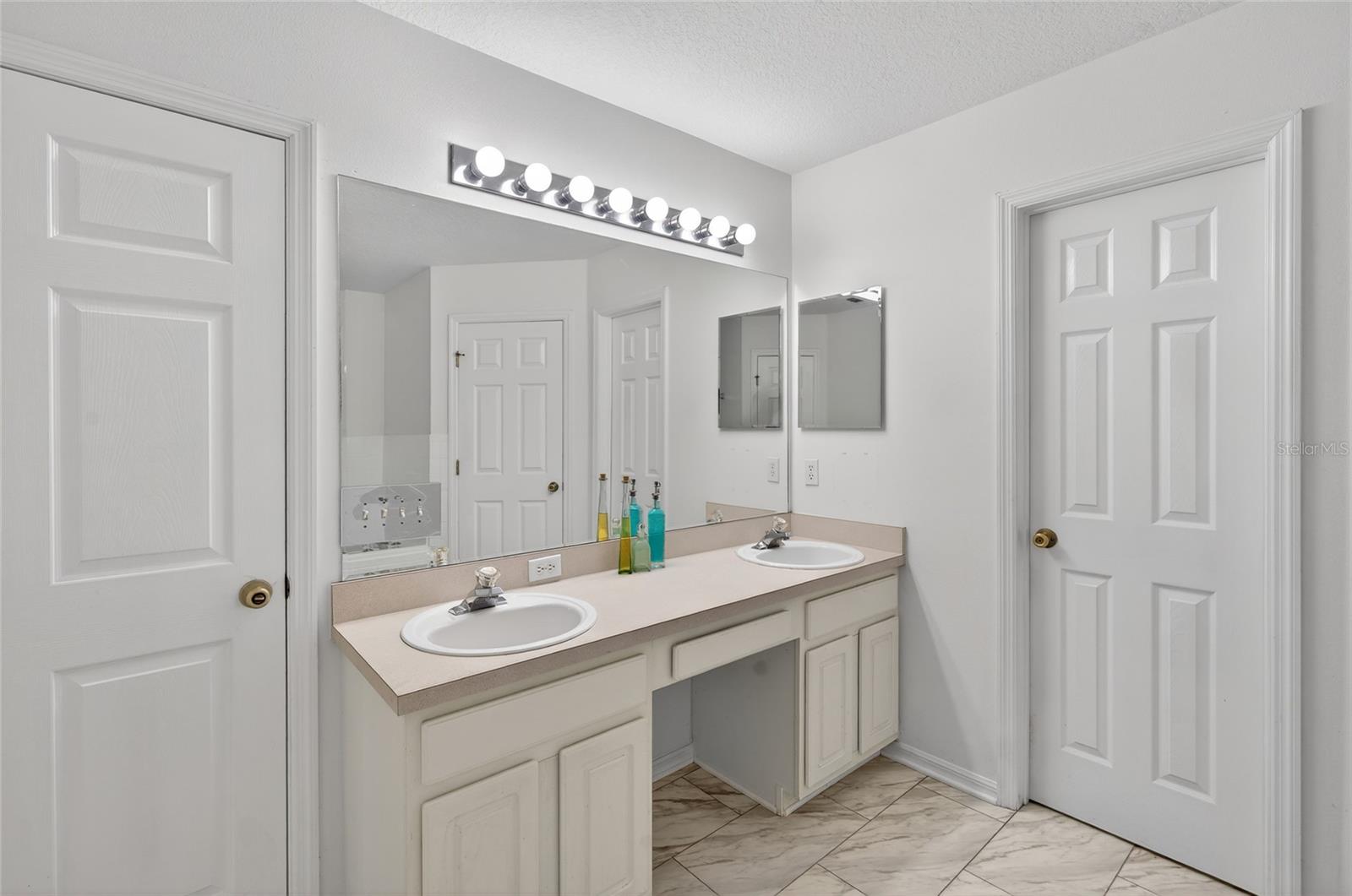 Image 38 of 53 For 1305 Windy Bluff Drive